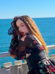 alise-kytty Public Pic 2