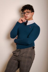 Valentin0_3 “Late night study session 💻☕ Who wants to be my study partner?” Bilde