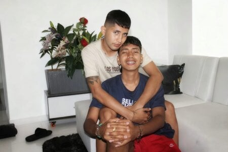 darwinandbrayann RELAXX Pic 2