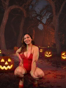 Sweet or naughty? 🥵🎃 de SexyRachel_  photos