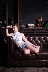 DivineSolana Retro Lady Pic 3