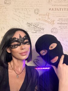 weloves33x Public Pic 3