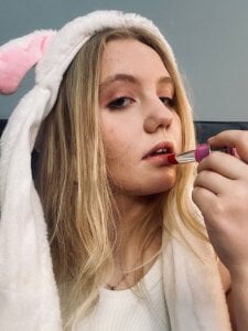 EmilyEvanse 🌸🌸🌸 Pic 4