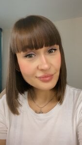 Mel_Lovell_ Public Fotka