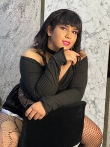 salome_langly “Are you going to look… or are you going to dare?” Kuva 3