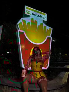 miaa_khalifaa I'm Lovin' It🍟🤡🔥👻 Pic 8