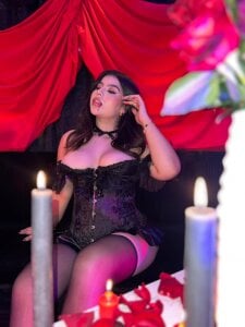 CandaseRussell your favorite vampire 😈🔥 사진 7