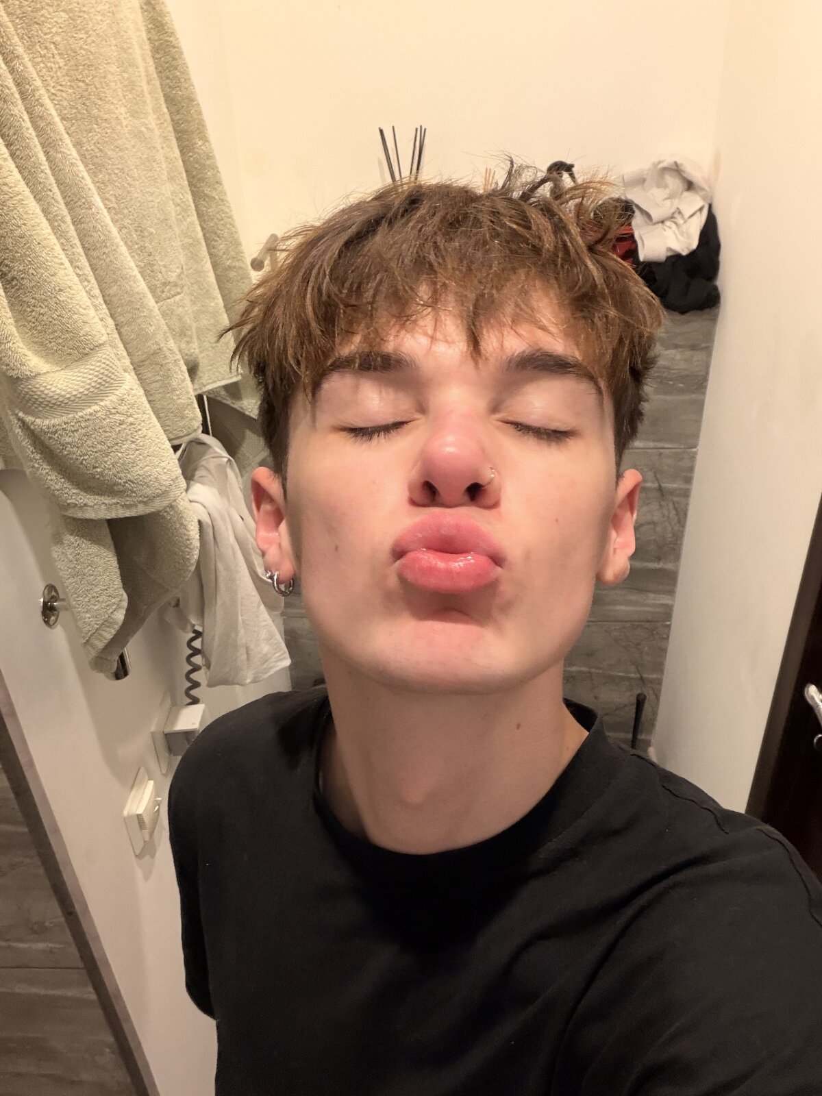 Foto  375 de YourMilkyGuy – em alta