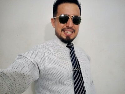 KalethBigDick white textured shirt Fotka 6