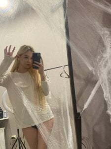 Flirty_leeのgetting ready for halloween^^)の 3枚の写真