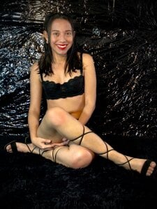 Perla_Jonhson_Rs "I’m the kind of night you don’t forget." 🌙🔥 Pic