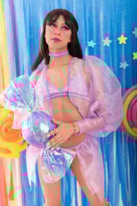 Ari_sunshine_ A candy girl Pic 6