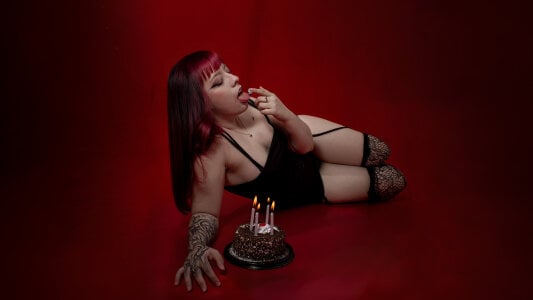 HannahSkies Happy Birthday to Me Εικόνα 2