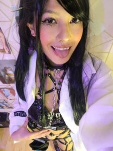 Alicebenett: Cosplay Nikki Mihara ( 4 фото)