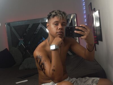 MaelxRobert Mael and his Temporary tattoo Pic 6