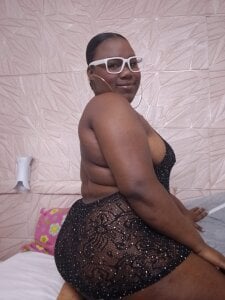 Slutty_chocolate Im so hot Pic