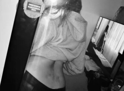 AngieRousse_ Public Pic 3