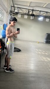 Public de IronLatino  8 Imagens