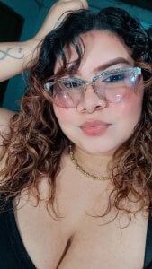 Big-breastedLatina Public Pic 5