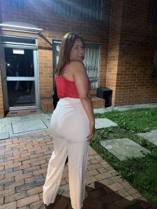 A DATE WITH ME de paula_banderhood  3 photos