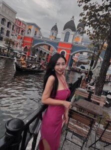 Rose_bb Public Pic 2