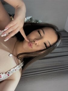 AlberthaEscue naughty girl Pic