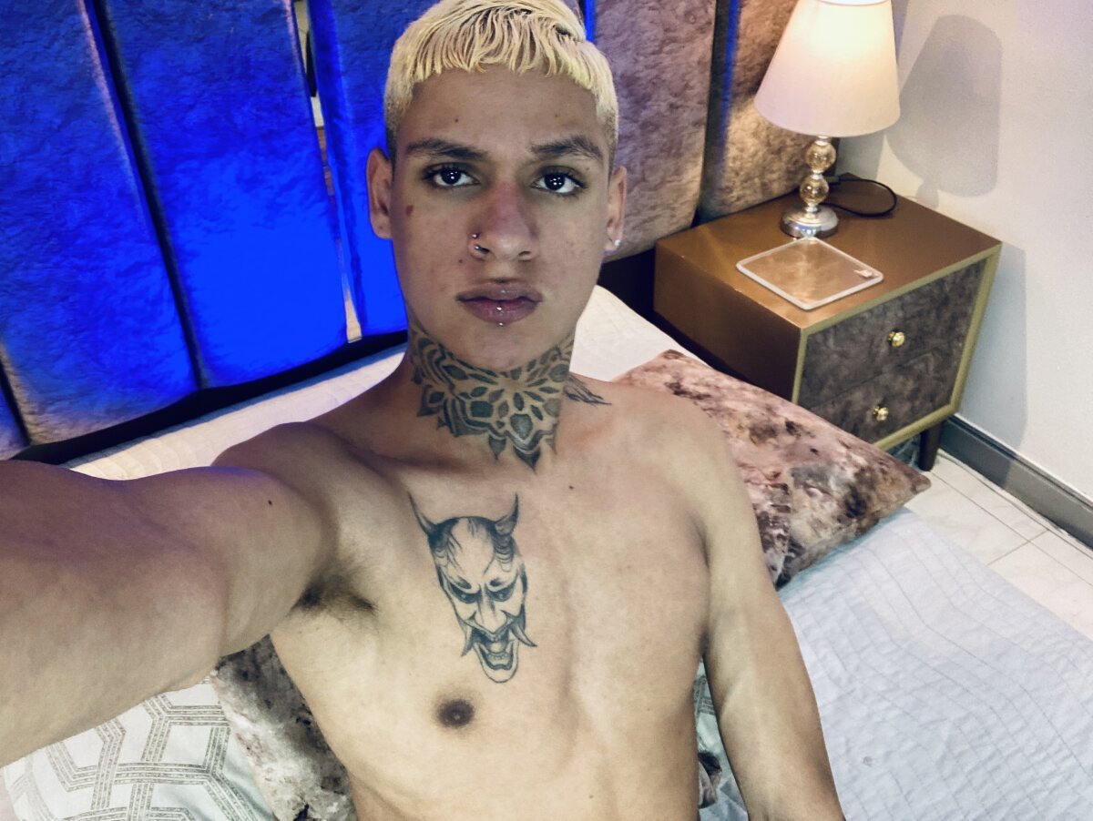 ภาพที่กำลังนิยมของ GaelCarter  4041