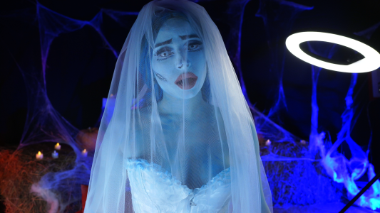 HollyTaillor Bride Abby ♥ Pic 3