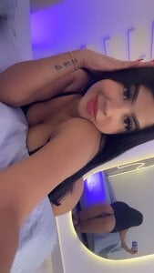 Naomy_gyal Me 🤍🖤 Pic 3