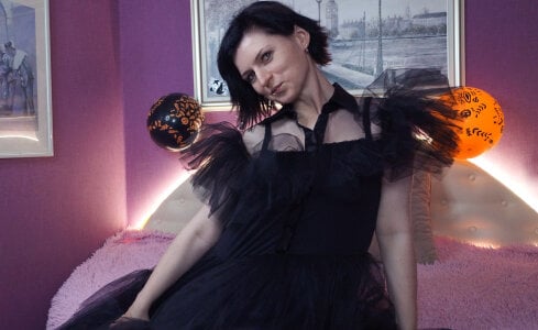 Lena_Paulles Your queen Pic 9