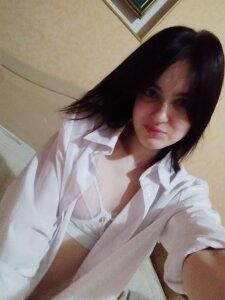 DarylBraddy Girls love to wake up in a white shirt! Foto 3