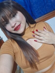 lucy_red_ Public Gambar 4