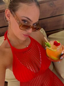 zoeypink Public Pic 2