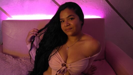 Isabel_Cortez_ Public slika