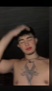 Star_blaze It's not just words that speak, looks do too. Pic 2