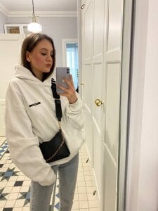 LisaLeev Public Pic 3