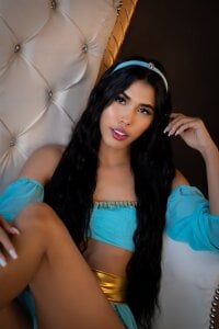 alysson_18_ Public Pic 2