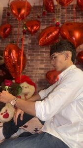 jeremy_job Wrap me like your best fantasy.  3. fénykép