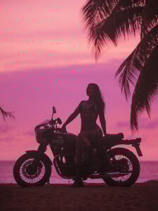 darkinkedbabe beach motorbike shoot Foto 3