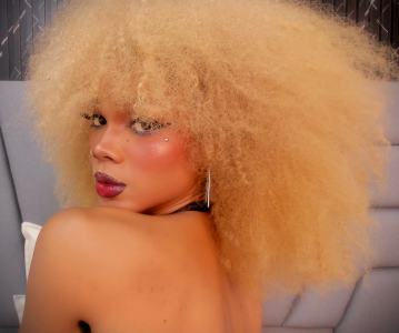 NaomiSteward Fluffy! 🥵 Bilde