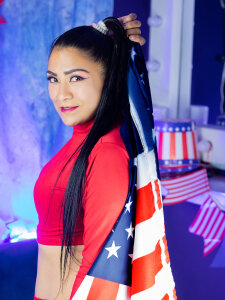 Luna_sofia69 Cam Model Profile | Stripchat