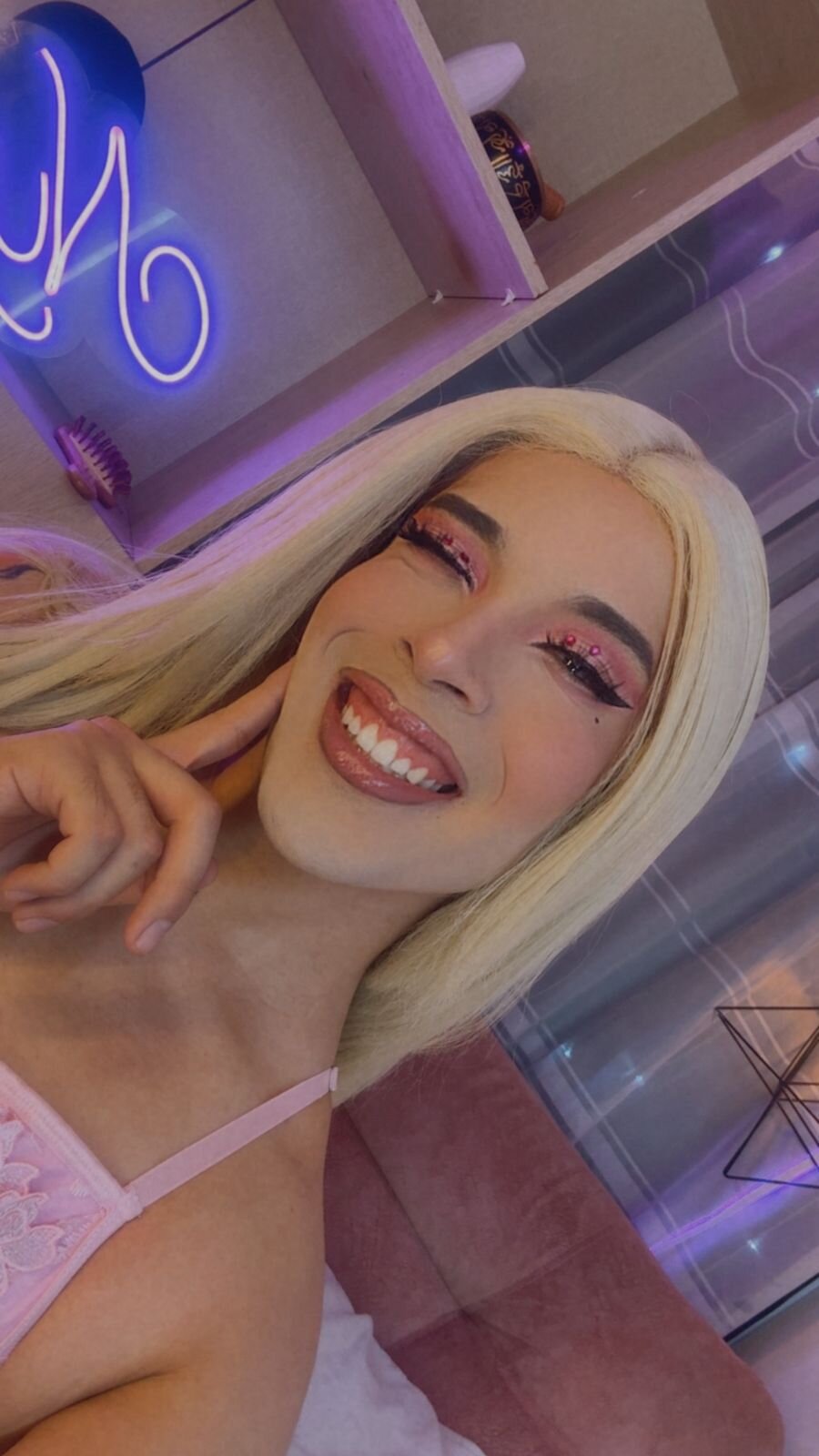 Nyx__Blackwood Gambar Trending 8176