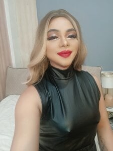 Love Alison de AlisonCox  2 Imagens