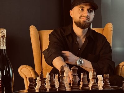 JamesMyerss 🥂 Gambar 4