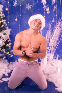 MagnusKnight_ 💪❄️ Cold outside, but I can warm you fast. Pic 2