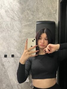 StacySanchez Your turn to text first. 😏 Pic 5