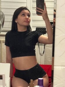 Brunete_Tease Public Bilde 6