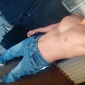 Amateuranonimo Public Pic