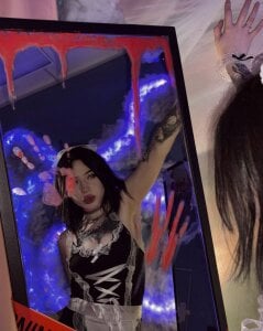 Emma_Kirks Sexy Housemaid❤ Pic 6