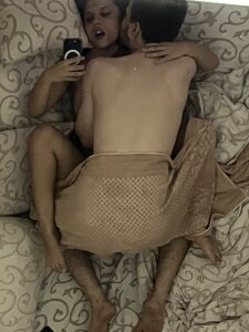 thathighcouple Public Pic 3